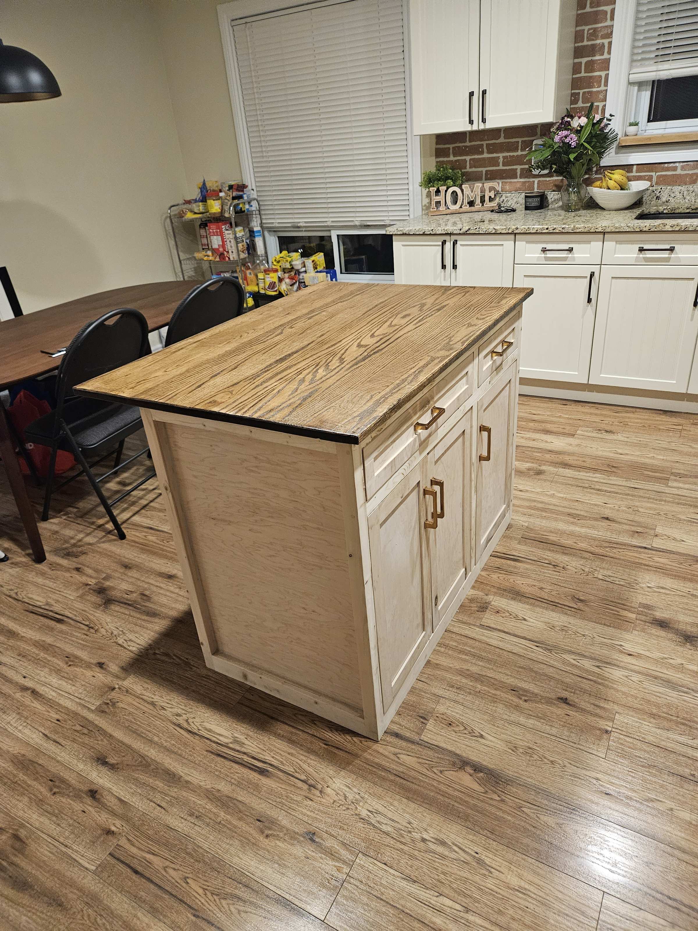 Kitchen Island with drawers